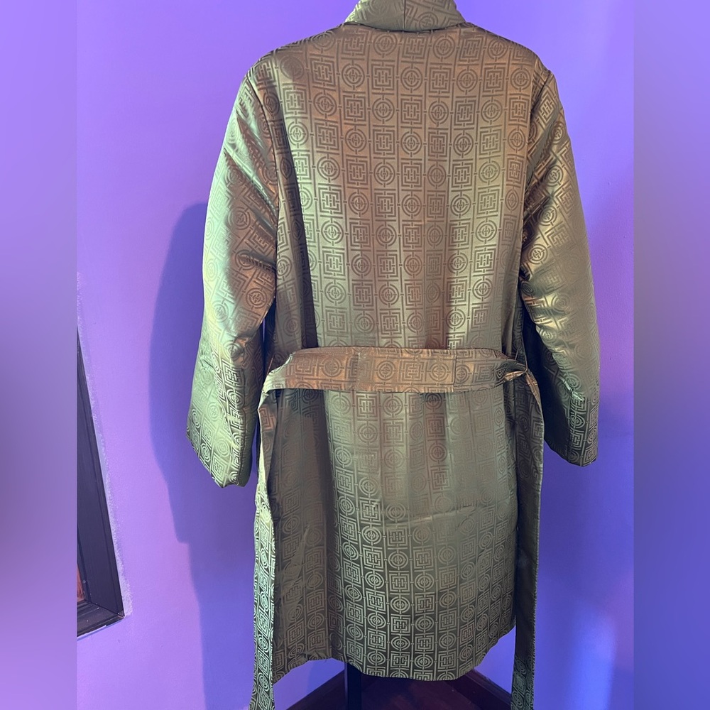 Green Quilted Natori Robe - Picture 4 of 8